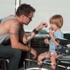 Colin Farrell et son fils Henry à Los Angeles le 20 août 2012