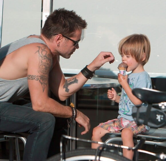 Colin Farrell et son fils Henry à Los Angeles le 20 août 2012