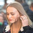 Lily-Rose Depp se revèle cheveux longs - Arrivées au défilé de mode prêt-à-porter printemps-été 2017 "Chanel" à Paris. Le 4 octobre 2016 © CVS-Veeren / Bestimage