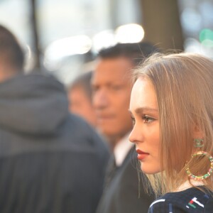 Lily-Rose Depp - Arrivées au défilé de mode prêt-à-porter printemps-été 2017 "Chanel" à Paris. Le 4 octobre 2016 © CVS-Veeren / Bestimage