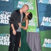 Jana Kramer et Mike Caussin (son troisième mari et père de sa fille) lors des CMT Music Awards, le 10 juin 2015 à Nashville