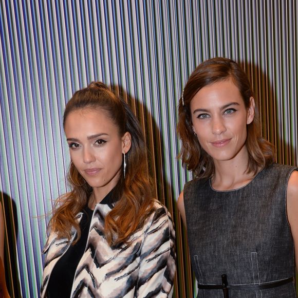 Jessica Alba et Alexa Chung - Cocktail/dîner Longchamp à la boutique Longchamp, rue Saint-Honoré, à Paris, France, le 4 octobre 2016, lors de la Fashion Week de Paris © Rachid Bellak/Bestimage