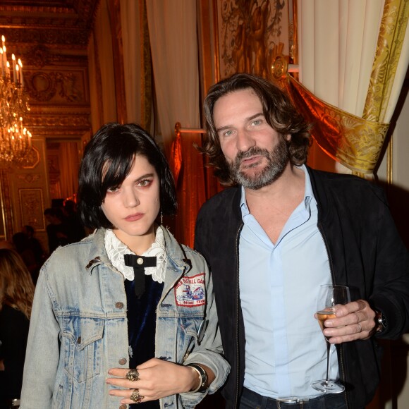 Soko (Stéphanie Sokolinski) et Frédéric Beigbeder - Cocktail/dîner Longchamp à la boutique Longchamp, rue Saint-Honoré, à Paris, France, le 4 octobre 2016, lors de la Fashion Week de Paris © Rachid Bellak/Bestimage