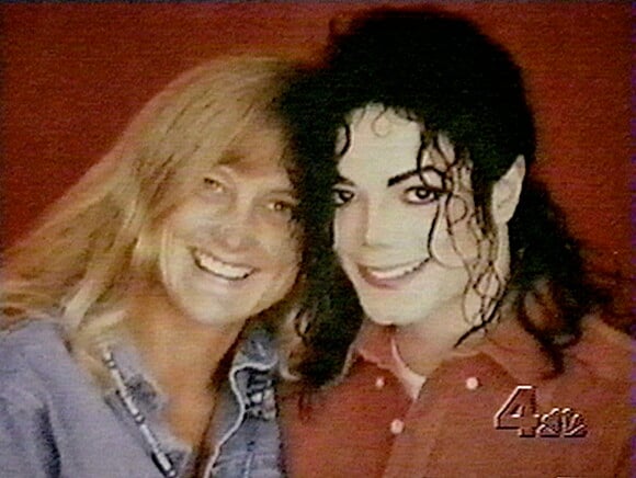 Photo de Debbie Rowe et Michael Jackson.
