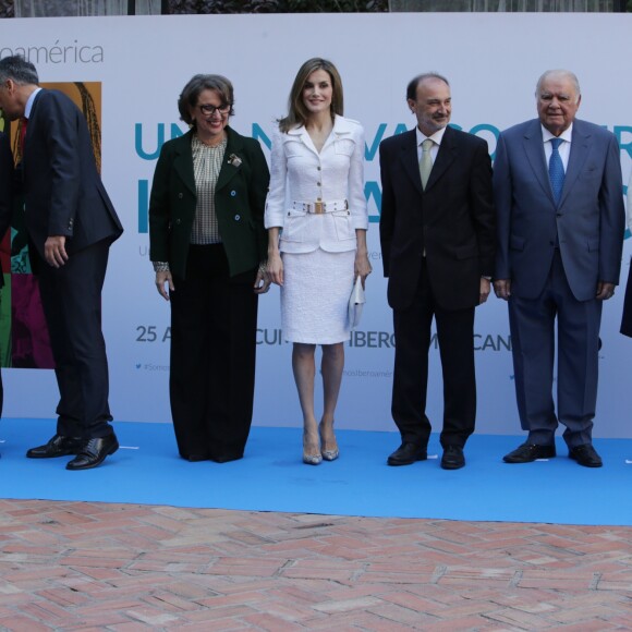 La reine Letizia d'Espagne lors du séminaire "Une nouvelle coopération ibéro-américaine" à la Maison de l'Amérique à Madrid le 10 octobre 2016