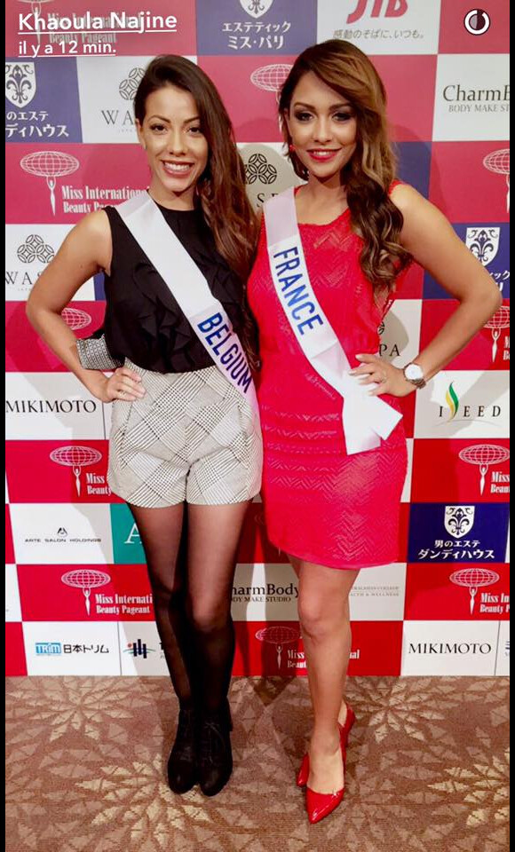Khaoula Najine pose sur Facebook avec sa concurrente Miss Belgique, au concours de Miss International, octobre 2016