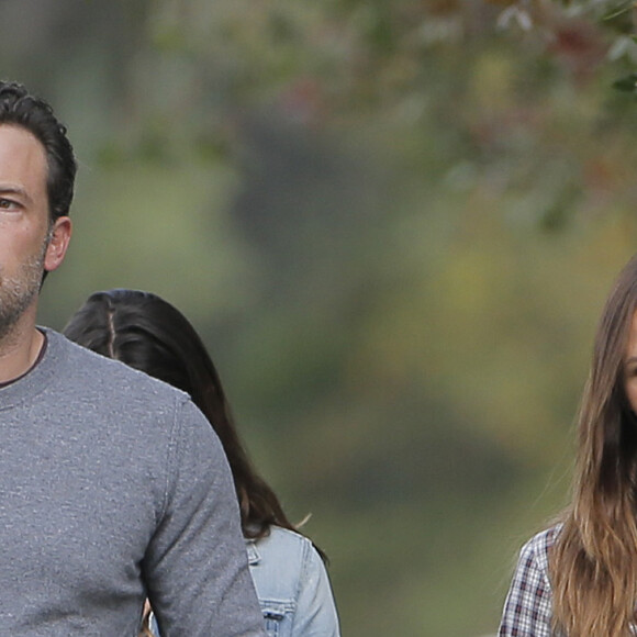 Exclusif - Ben Affleck et Jennifer Garner se retrouvent pour aller prendre le petit déjeuner avec leur fils Samuel à Santa Monica, le 19 septembre 2016
