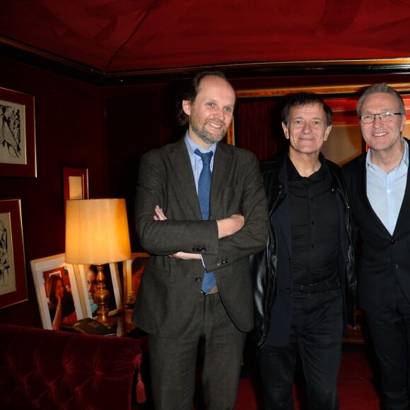 Jean-Marc Dumontet, Francis Huster, Laurent Ruquier et Steve Suissa - Générale de la pièce "À droite, à gauche" au Théâtre des Variétés à Paris le 12 octobre 2016. © Coadic Guirec/Bestimage