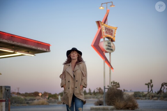 Beth Hart photographiée par Mona Nordoy. La chanteuse américaine livre en octobre 2016 son huitième album studio, Fire on the Floor.