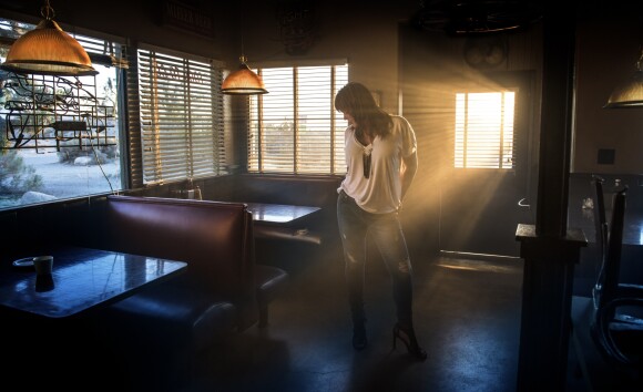 Beth Hart photographiée par Mona Nordoy. La chanteuse américaine livre en octobre 2016 son huitième album studio, Fire on the Floor.