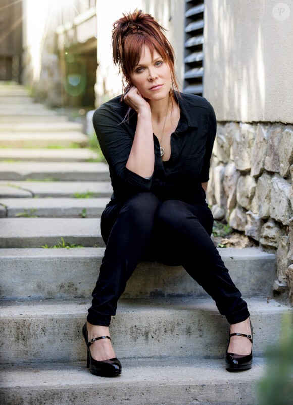 Beth Hart photographiée par Mona Nordoy. La chanteuse américaine livre en octobre 2016 son huitième album studio, Fire on the Floor.