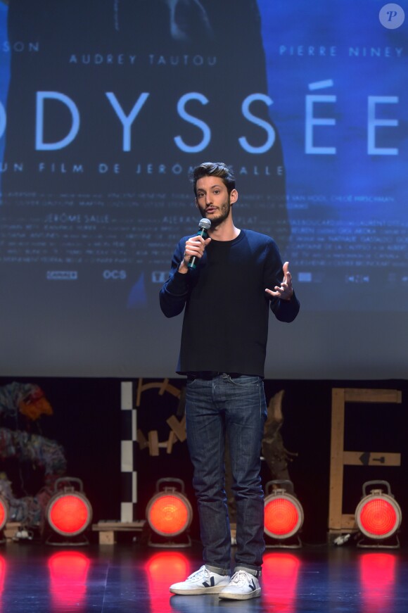 Pierre Niney - Ouverture du Festival Atmosphères de Courbevoie le 13 octobre 2016. © Giancarlo Gorassini/Bestimage