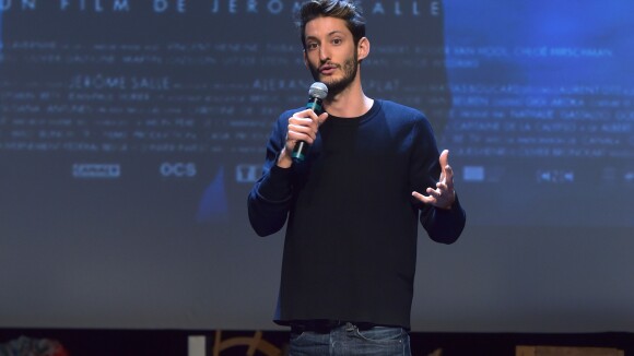 Pierre Niney présente son "Odyssée" à Courbevoie aux côtés de Camille