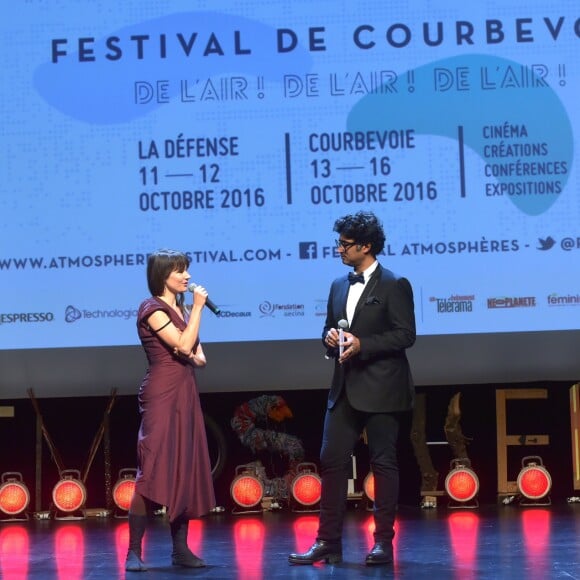 Semi-exclusif - la chanteuse Camille (Camille Dalmais) et Sébastien Folin - Ouverture du Festival Atmosphères de Courbevoie le 13 octobre 2016. © Giancarlo Gorassini/Bestimage13/10/2016 - Courbevoie
