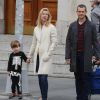 Claire Danes, Hugh Dancy et leur fils Cyrus dans les rues de West Village à New York City le 16 octobre 2016