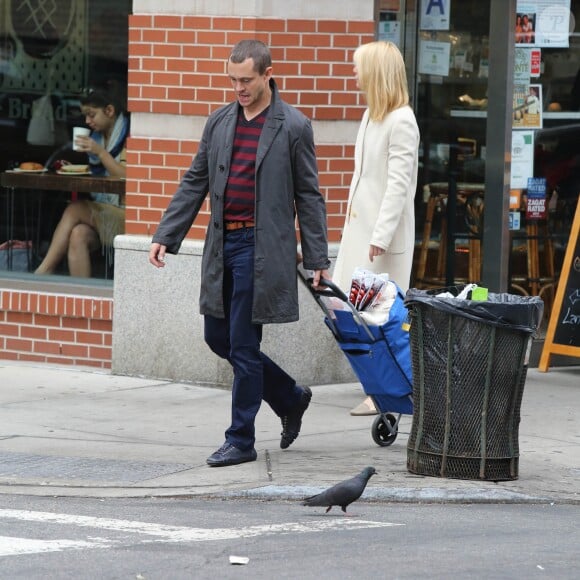 Claire Danes, Hugh Dancy et leur fils Cyrus dans les rues de West Village à New York City le 16 octobre 2016