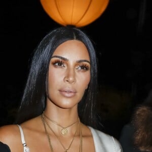 Kourtney Kardashian, Kim Kardashian et leur mère Kris Jenner au défilé de mode "Givenchy", collection prêt-à-porter Printemps-Eté 2017 lors de la Fashion Week de Paris, France, le 2 October 2016. © Olivier Borde/Bestimage