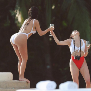 Kim Kardashian et son assistante Stephanie Sheppard. photo publiée sur Instagram en août 2016