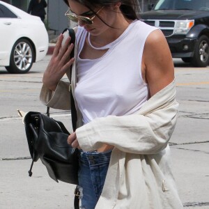 Kendall Jenner dans les rues de Beverly Hills le 7 avril 2016