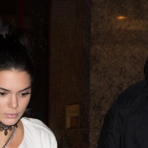 Kendall Jenner arrivant à la fête d'anniversaire de Mario Dedivanovic, le maquilleur de Kim Kardashian au restaurant Kinu à Paris, le 1er octobre 2016.