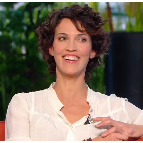 Linda Hardy invitée de l'émission "Amanda" de France 2, le 18 octobre 2016.