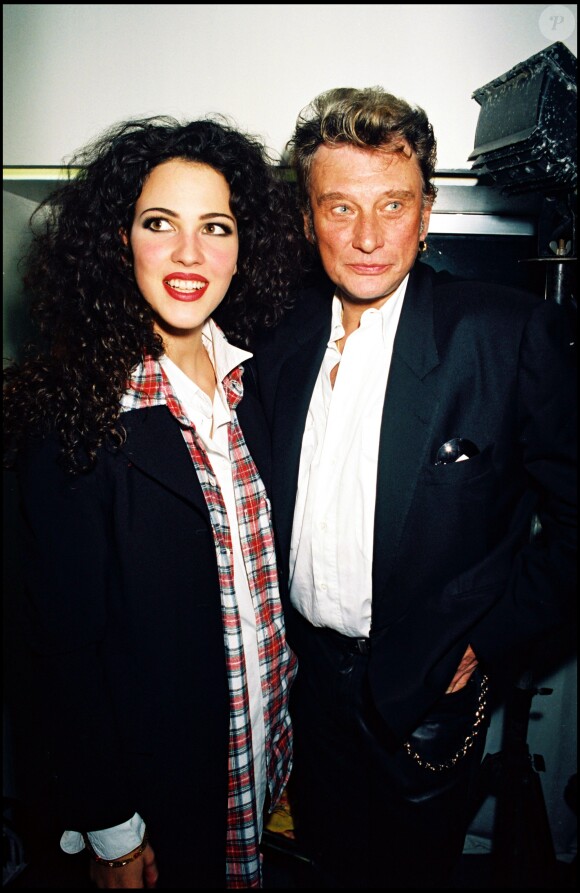 Linda Hardy et Johnny dans les coulisses du défilé Katoucha le 10 octobre 1994.