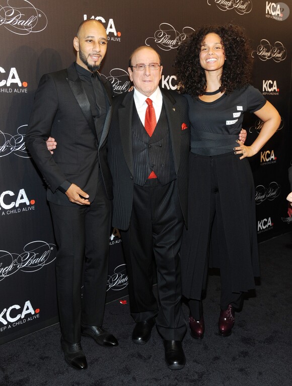 Swizz Beatz, Clive Davis et Alicia Keys au gala de sa fondation "Keep a Child Alive" à New York City, le 19 octobre 2016