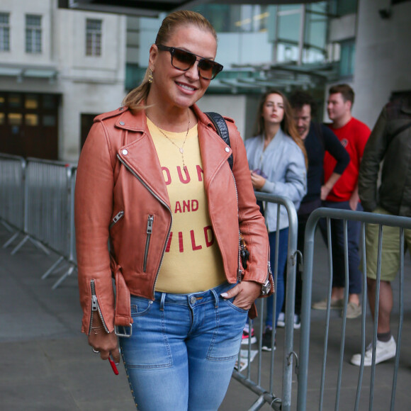 Anastacia quitte les studios de la BBC à Londres le 19 aout 2016.