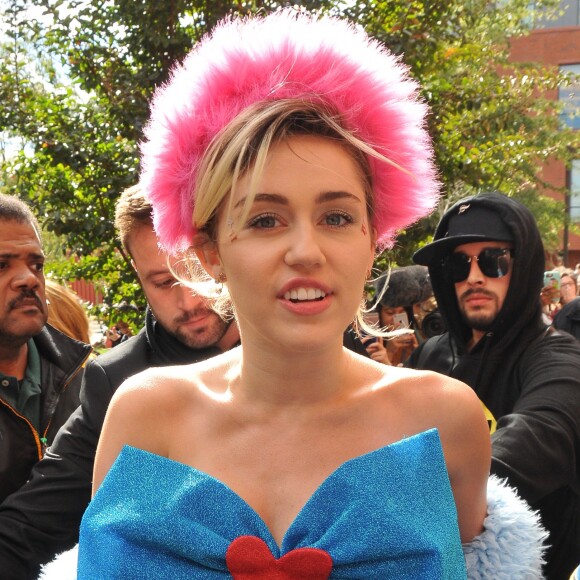 Miley Cyrus s'est rendue à l'université George Mason à Fairfax pour discuter avec les étudiants et les inciter à voter aux élections présidentielles US à Fairfax le 22 octobre 2016