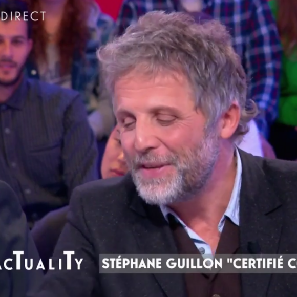 Stéphane Guillon évoque son salaire et sa brouille avec Cyril Hanouna. Emission "AcTualiTy" sur France 2, le 25 octobre 2016.