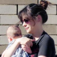 Zooey Deschanel : "Refoulée" en avion à cause de son bébé !