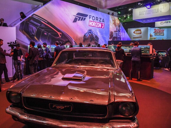 Ouverture, en avant-première, du "Paris Games Week" au Parc des Exposition de la porte de Versailles, à Paris, le 26 octobre 2016.