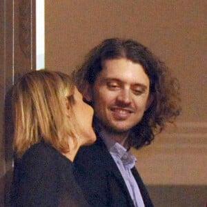 Antonio Banderas et sa compagne Nicole Kimpel, Alexander Bauer (fils de Mélanie Griffith) et Eugenia Martinez de Irujo assistent à une procession lors de la semaine sainte à Malaga en Espagne le 2 avril 2015.