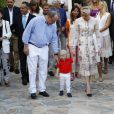 Le prince Albert II et la princesse Charlene de Monaco avec leur fils le prince Jacques lors du traditionnel pique-nique des Monégasques dans les jardins du Parc princesse Antoinette à Monaco le 10 septembre 2016. © Claudia Albuquerque / Bestimage