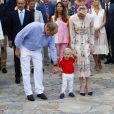 Le prince Albert II et la princesse Charlene de Monaco avec leur fils le prince Jacques lors du traditionnel pique-nique des Monégasques dans les jardins du Parc princesse Antoinette à Monaco le 10 septembre 2016. © Claudia Albuquerque / Bestimage