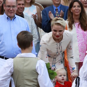 Le prince Albert II et la princesse Charlene de Monaco avec leur fils le prince Jacques lors du traditionnel pique-nique des Monégasques dans les jardins du Parc princesse Antoinette à Monaco le 10 septembre 2016. © Claudia Albuquerque / Bestimage