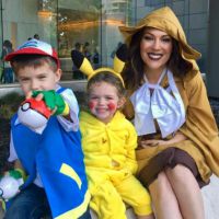 Alyssa Milano : Ravissante bête à poils avec ses enfants pour fêter Halloween