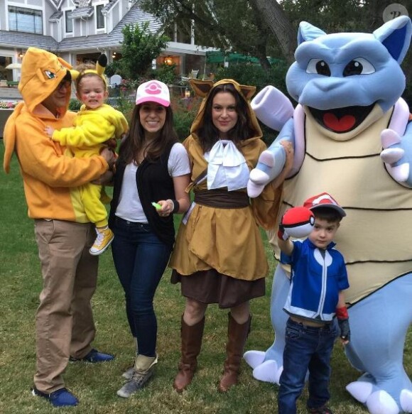 Alyssa Milano a fêté Halloween avec son clan sur le thème de Pokémon Go. Instagram, octobre 2016.