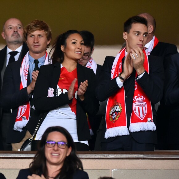 Le prince Albert II de Monaco était au Stade Louis-II en famille avec Pierre Casiraghi, Louis Ducruet et sa petite amie Marie lors de la victoire en Ligue des Champions de l'AS Monaco contre le CSKA Moscou (3-0), le 2 novembre 2016. L'ASM a remporté la rencontre 3 à 0. © Bruno Bebert/Bestimage