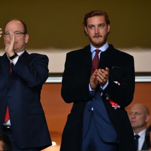 Le prince Albert II de Monaco et Pierre Casiraghi au Stade Louis-II lors de la victoire en Ligue des Champions de l'AS Monaco contre le CSKA Moscou (3-0), le 2 novembre 2016. L'ASM a remporté la rencontre 3 à 0. © Bruno Bebert/Bestimage