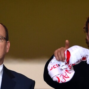 Le prince Albert II de Monaco et Pierre Casiraghi au Stade Louis-II lors de la victoire en Ligue des Champions de l'AS Monaco contre le CSKA Moscou (3-0), le 2 novembre 2016. L'ASM a remporté la rencontre 3 à 0. © Bruno Bebert/Bestimage