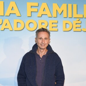 Thierry Lhermitte - Avant-première du film "Ma famille t'adore déjà!" au cinéma Elysées Biarritz à Paris, France, le 7 novembre 2016. © Pierre Perusseau/Bestimage