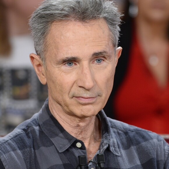 Thierry Lhermitte (invité principal) - Enregistrement de l'émission "Vivement Dimanche", qui sera diffusée le 10 janvier 2016, au studio Gabriel à Paris, le 6 janvier 2016. © Guirec Coadic/Bestimage "