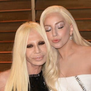 Donatella Versace et Lady Gaga à la soirée post-Oscars de Vanity Fair. Mars 2014.