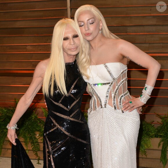 Donatella Versace et Lady Gaga à la soirée post-Oscars de Vanity Fair. Mars 2014.