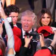 Donald Trump salue ses supporteurs à New York, le 8 novembre 2016.