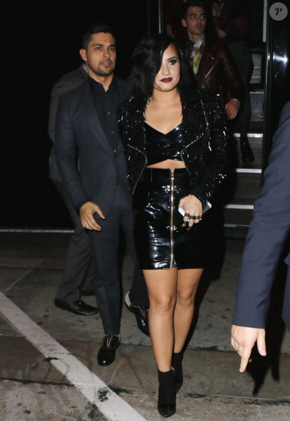 Demi Lovato et son compagnon Wilmer Valderrama arrivent au Craig's restaurant à West Hollywood, le 22 novembre 2015. © CPA / Bestimage22/11/2015 - West Hollywood