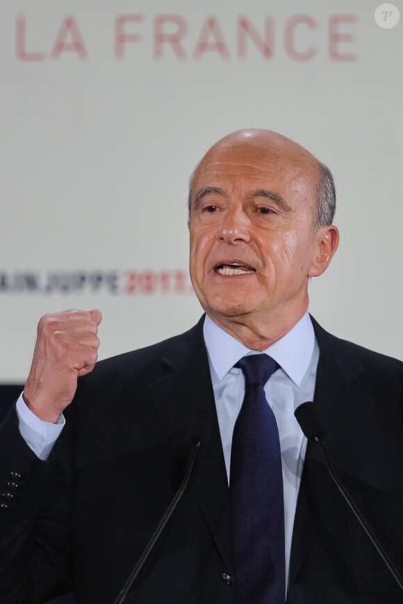 Alain Juppé, candidat à la primaire de la droite et du centre, en meeting au Palais des Congrès à Bordeaux, le 9 novembre 2016.