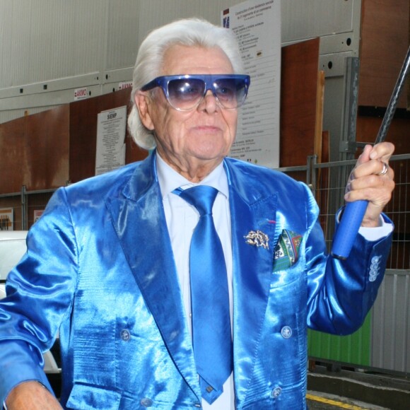 Michou - Michou fête ses 85 ans et les 60 ans de son cabaret à Paris le 20 juin 2016.