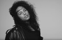 Alicia Keys au naturel et sans maquillage pour le magazine Elle. Vidéo publiée sur Youtube le 11 novembre 2016